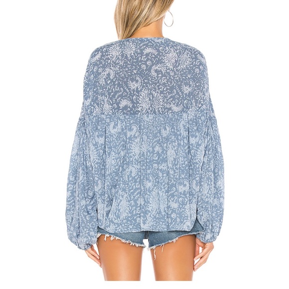 Indah Somi Easy Oversize Summer Blouse in Indigo Batik Top- Medium - Picture 2 of 7